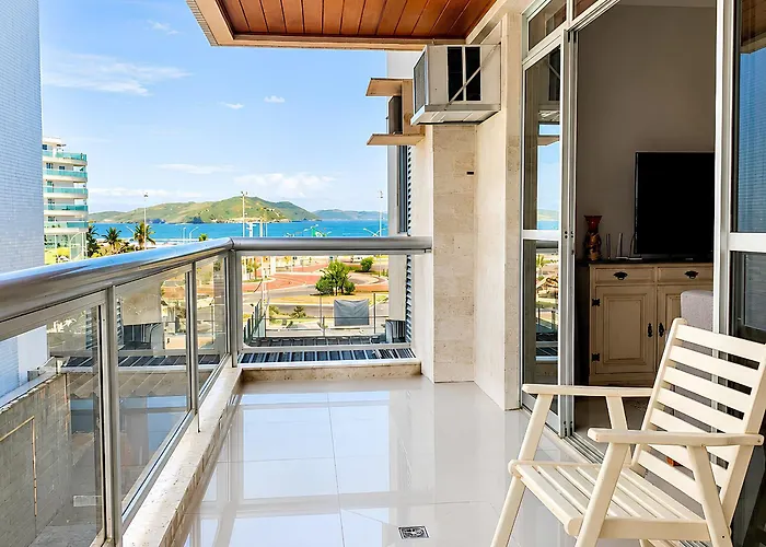 Apto Frente à Praia do Forte - Localização Premium